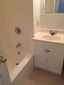 1 Bedroom, 1 bath large eat-in kitchen in Arnprior with Parking - Photo 3