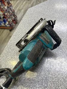 Makita 5477NB Hypoid 7 1/4" Circular Saw - Photo 2