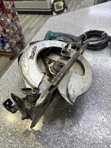 Makita 5477NB Hypoid 7 1/4" Circular Saw - Photo 4