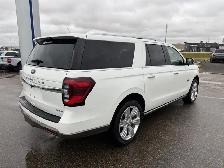 2023 Ford Expedition King Ranch MAX / LOADED! / HD TOW PKG! / 7 - Photo 4