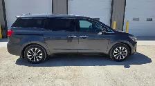 Clean Title 2016 Kia Sedona SX - Photo 3