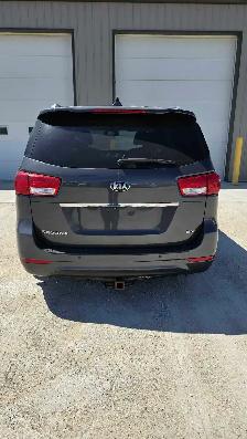 Clean Title 2016 Kia Sedona SX - Photo 5