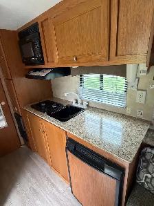 18ft Travel Trailer- Perfect for Hunting! - Photo 4