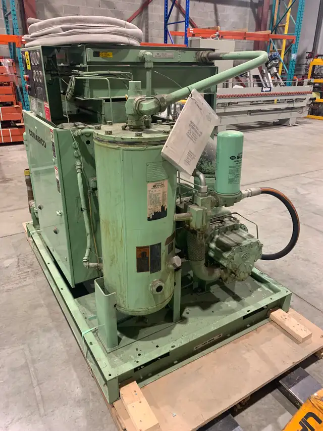 . Compresseur à vis Sullair LS-16 75H AC (75 HP)
