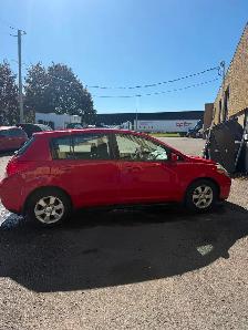 Nissan Versa 2009 - Photo 2