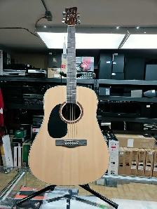 Guitare electro acoustique