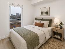 STUNNING 2 Bed 2 Bath Apartment - In the Heart of West Broadway! - Photo 4