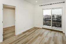 STUNNING 2 Bed 2 Bath Apartment - In the Heart of West Broadway! - Photo 8