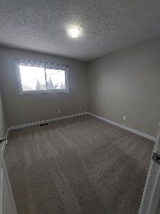 3 Bedroom Townhome in Stettler - Photo 12