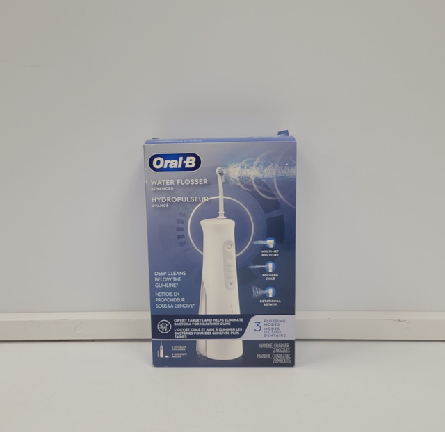 (B1789) Oral B Water Flosser