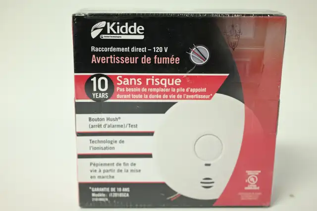 Smoke Alarm 120v Hardwired Battery Backup Brand New set of 4pc