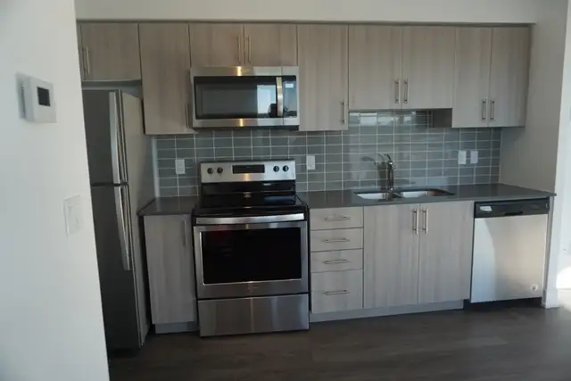 2 Bedroom 2 Washroom condo for lease in Pickering