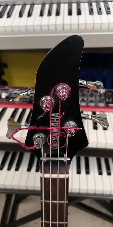 Bass électrique Yamaha - Photo 3