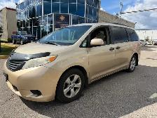2013 Toyota Sienna LE - 7 Passenger