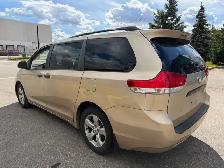 2013 Toyota Sienna LE - 7 Passenger - Photo 7