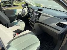 2013 Toyota Sienna LE - 7 Passenger - Photo 18