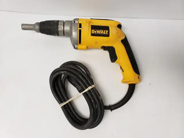 (9925184) Dewalt DW272 Screw Tool - Corded