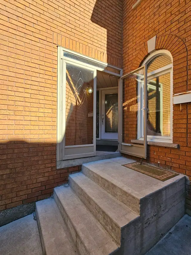 Detached House for Rent
