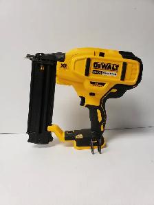 (9925139) Dewalt DCN680 Brad Nailer - 18 Gauge