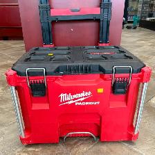 Milwaukee Packout Rolling Tool Box ( 48-22-8427 )