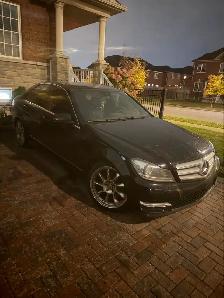 2013 Mercedes C350 4Matic - Photo 4