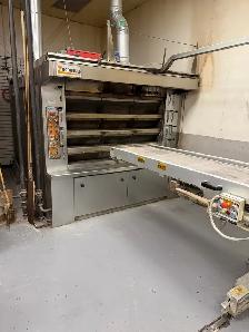 Zucchelli deck oven with automatic loader
