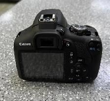Canon T7 DSLR Camera and Lens - Photo 4