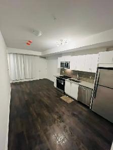 PRIVATE ROOM AVAILABLE IN TORONTO - Photo 3