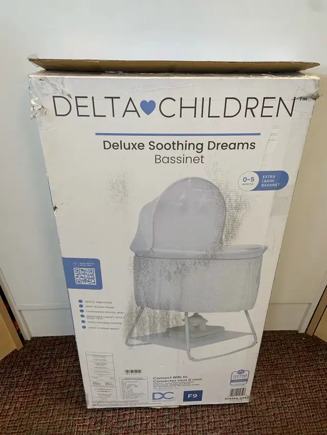 Delta Soothing Dreams Grey Bassinet