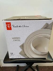 President’s Choice Ribbed Dinnerware Set - Photo 2