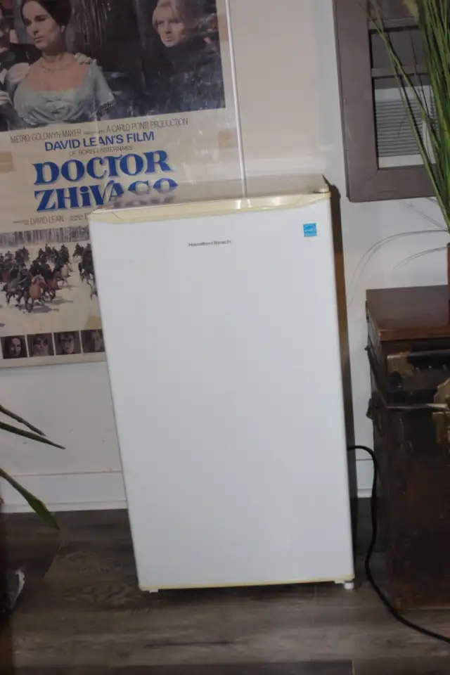 Hamilton Beach Bar Fridge / Freezer