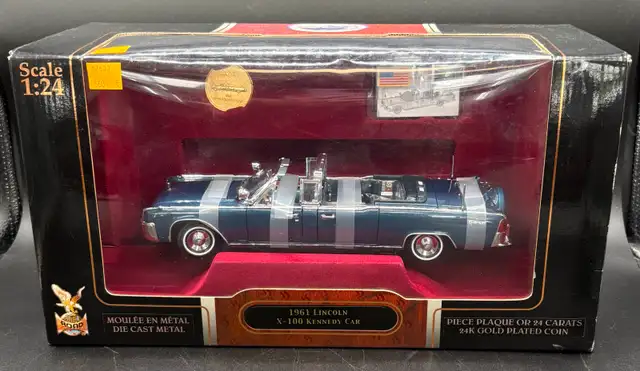 1:24 Scale 1961 Lincoln x-100 Kennedy Diecast Car Unopened Box
