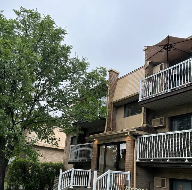 AUTEUIL, LAVAL grand spacieux 4½ NOVEMBRE sixplex 2 stat ensolei