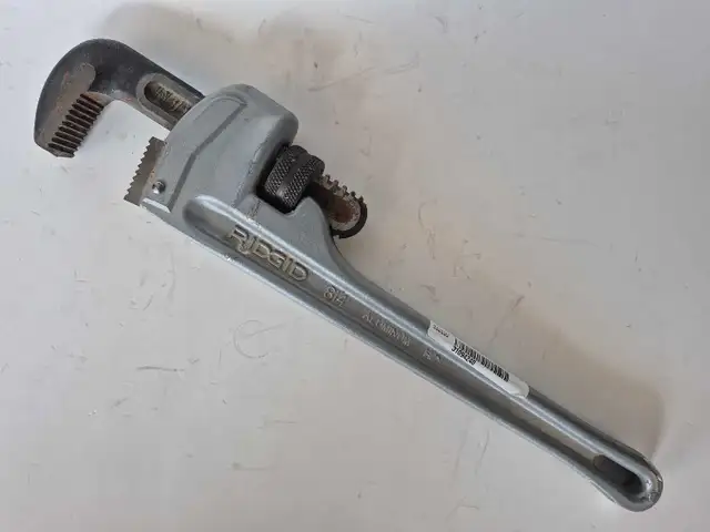 14' Ridgid 814 Pipe Wrench (31094240)