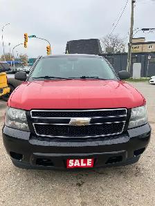 4x4 ~ 2008 Chevy Tahoe ~ LOW KMS & SAFETIED - Photo 2