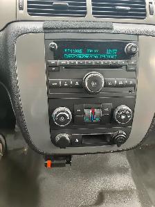 4x4 ~ 2008 Chevy Tahoe ~ LOW KMS & SAFETIED - Photo 10