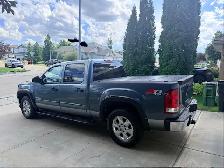 2011 GMC Sierra 1500 SLE Crew Cab 4x4 – 5.3L V8, Clean and Sharp - Photo 2