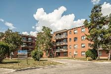 parking, eglinton and dvp - ID 3162