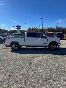 2022 Ford F350 Turbo Diesel - Photo 2