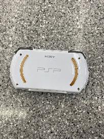 Sony PSP GO System White - Photo 3