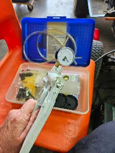 Mityvac 07000 Vacuum Pump Auto Tune Up / Brake Bleeding Kit - Photo 4