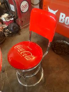 coca-Cola table and stools - Photo 4