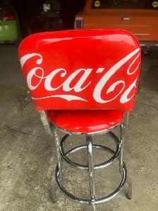 coca-Cola table and stools - Photo 6