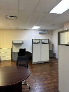 Commercial Unit for Rent - Photo 2
