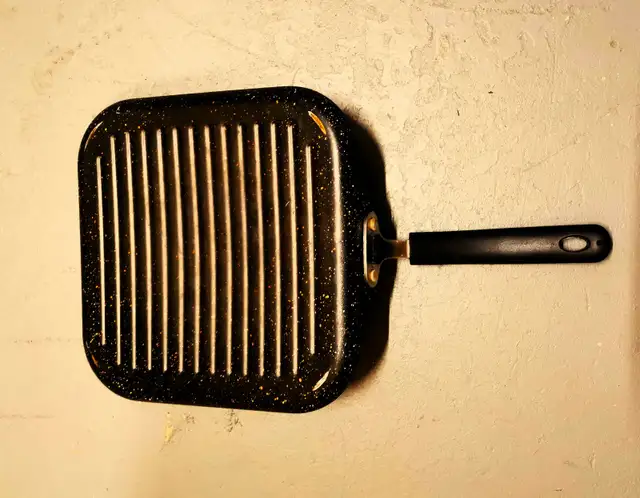 10'' Square Iron Grill Pan With Handle