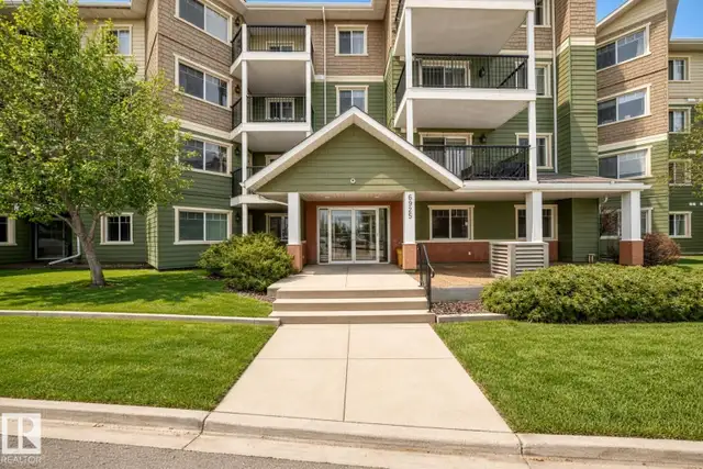 Top-Floor 2 Bed 2 Bath West End Condo, Geothermal   Parking