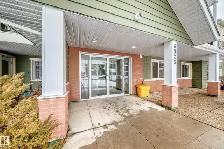 Top-Floor 2 Bed 2 Bath West End Condo, Geothermal   Parking - Photo 2