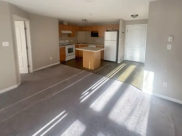 Available immediately, 2 bedroom/2 bathroom in Terwillegar