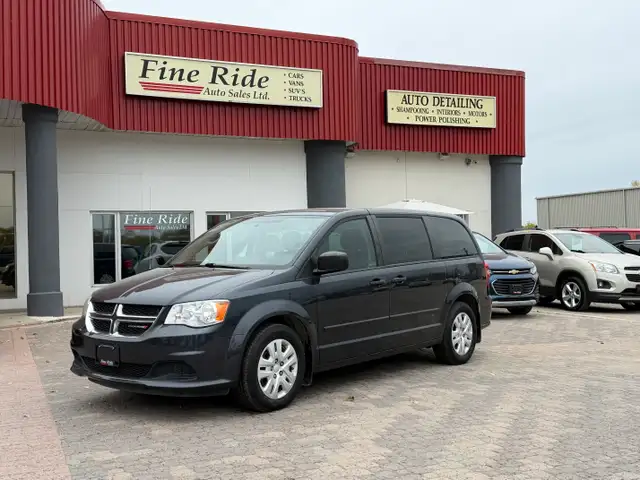 2014 Dodge Grand Caravan SE ONLY 115,000KMS!