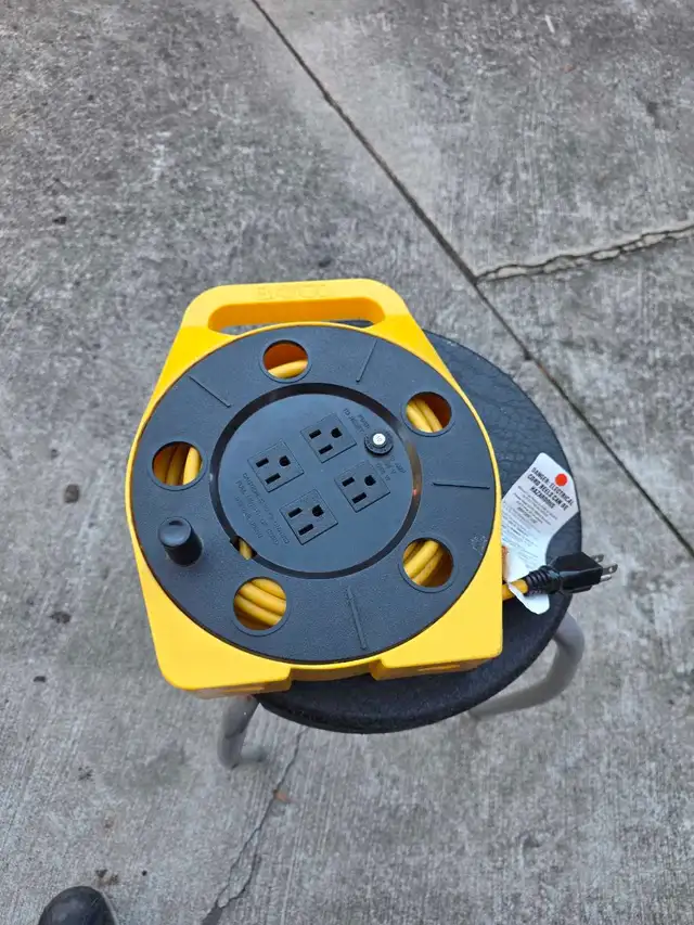 Like-New Bayco 25ft Extension Cord Reel with 4 Outlets